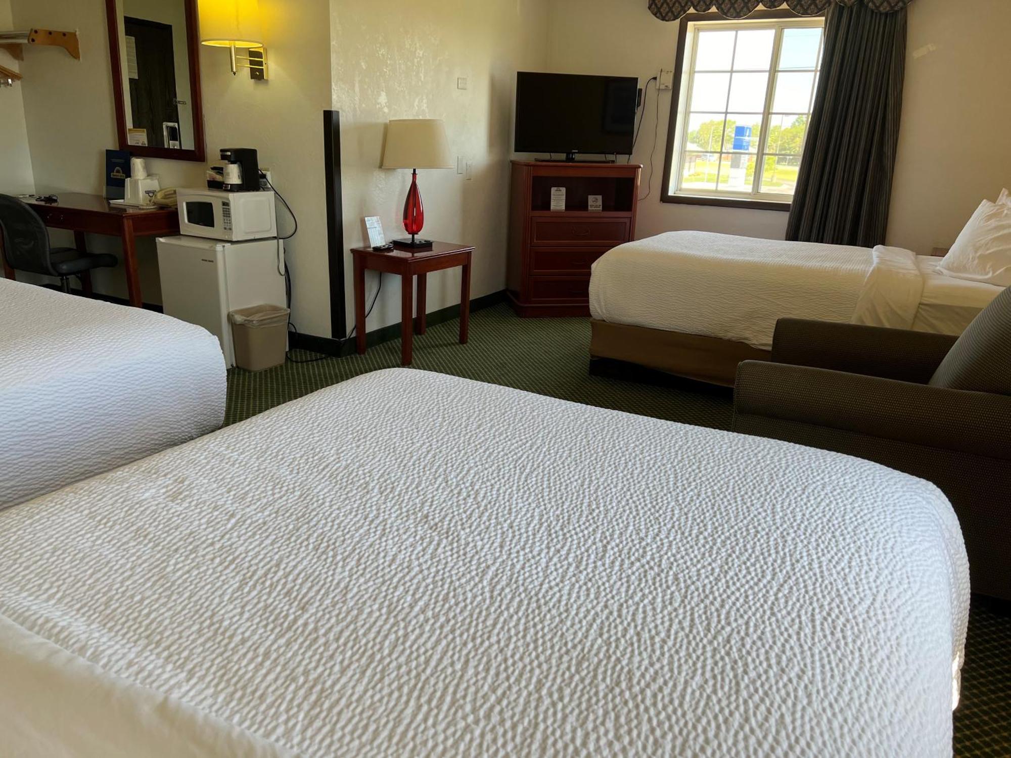 Days Inn By Wyndham Great Bend Exteriör bild