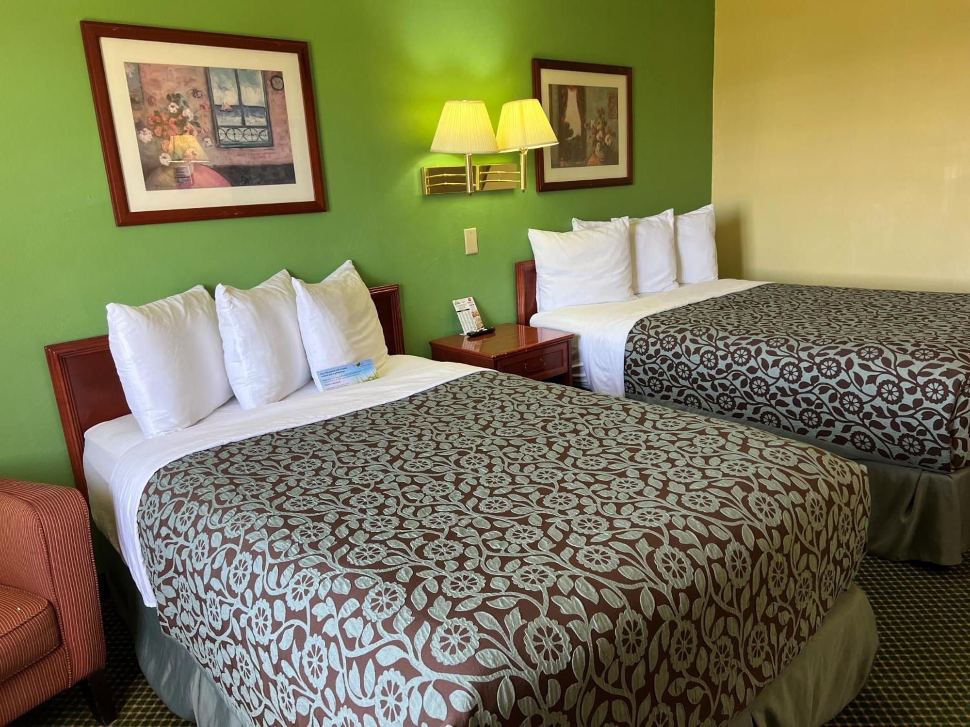Days Inn By Wyndham Great Bend Exteriör bild