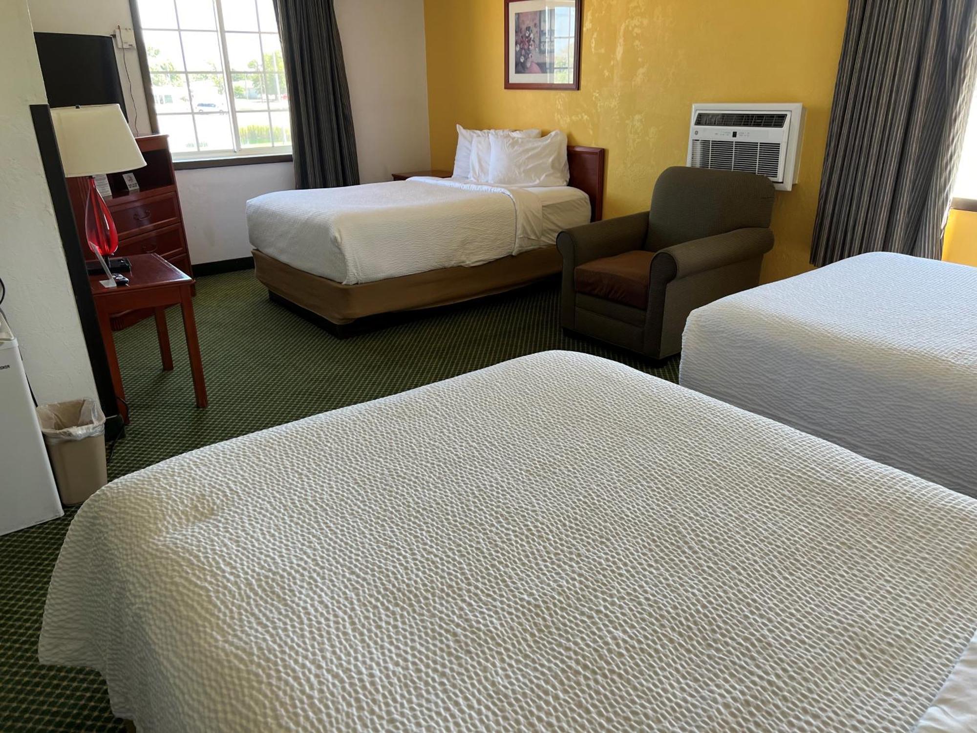 Days Inn By Wyndham Great Bend Exteriör bild